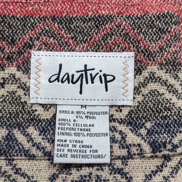 Daytrip Jacket Womens Medium Red Southwest Pattern Faux Leather Jacket - Picture 6 of 8